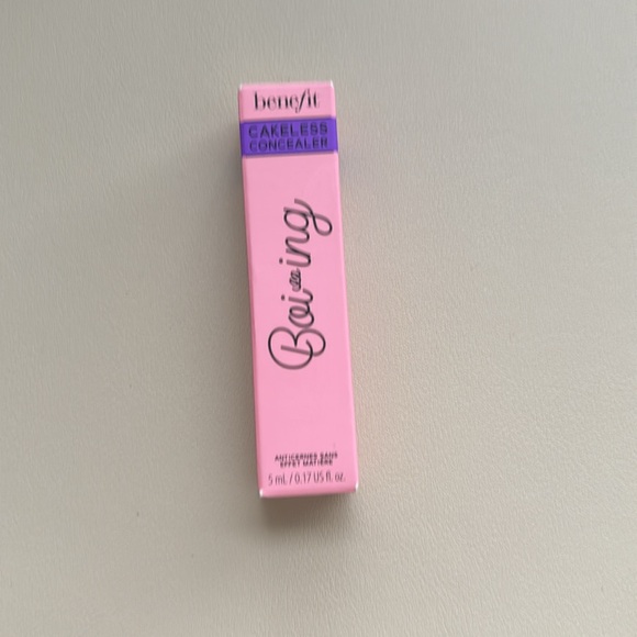 Benefit Boi-ing Cakeless Concealer - 6.3 Got this Medium-Olive Warm - Picture 2 of 3